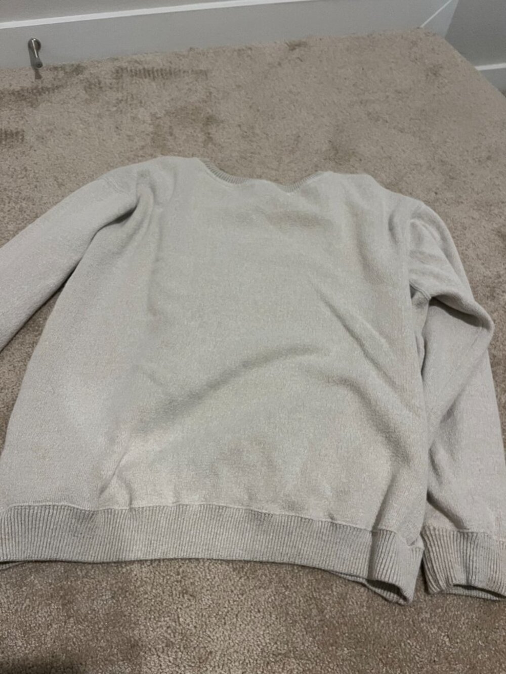 🗽 Embroidered NYC Sweatshirt! - Picture 3 of 5